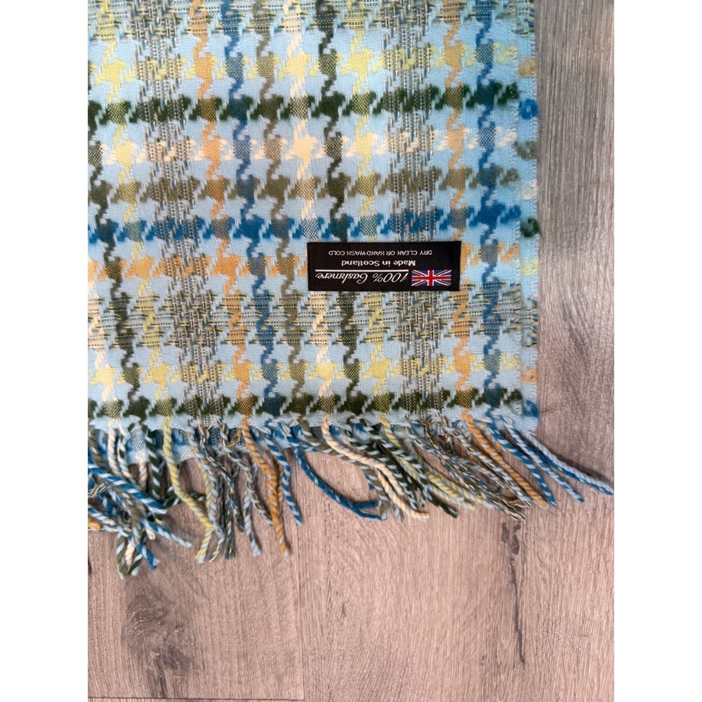 100% Cashmere Scarf Made in Scotland Blue Plaid Houndstooth Fringe Soft - Picture 2 of 7